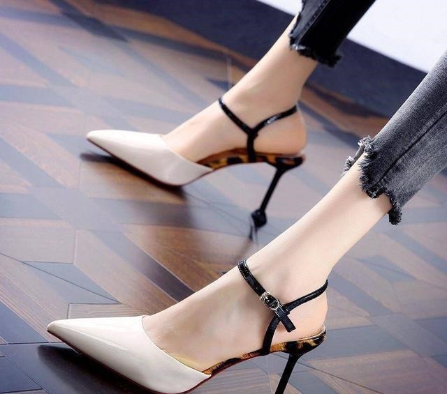 尖头 高跟鞋的时尚经典时髦的尖头迷人至极,性感高跟极具女人味