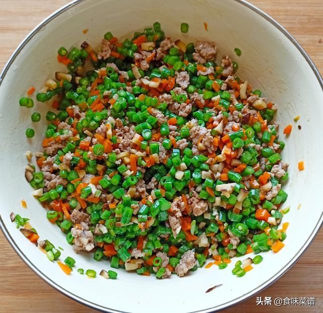 肉馅|饺子皮别浪费了，教你4种创新吃法，皮脆馅香，上桌孩子们抢着吃