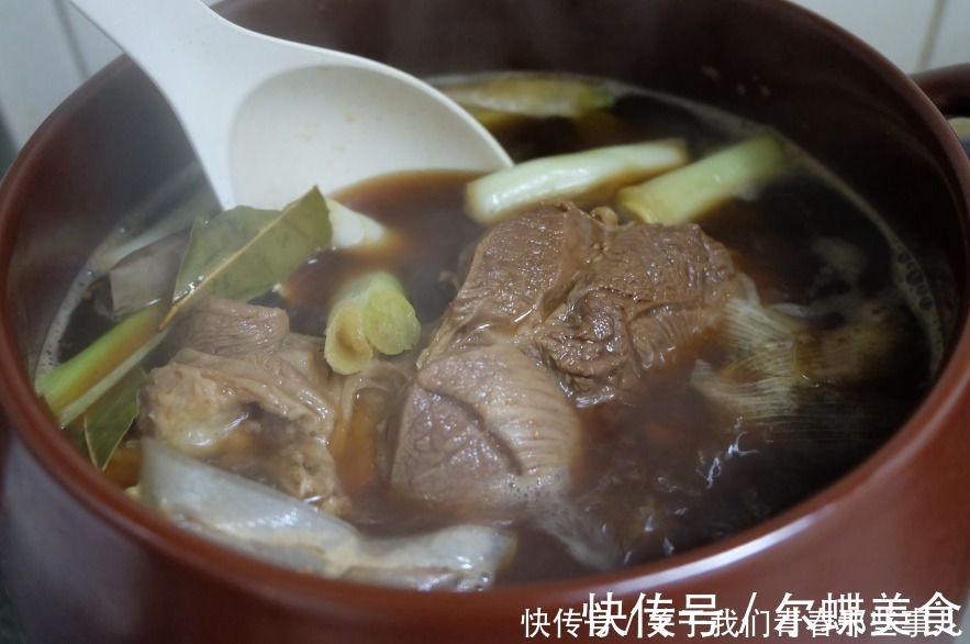 做酱牛肉时,多加“3酱”,牢记3个步骤,保证酥烂入味,酱香十足