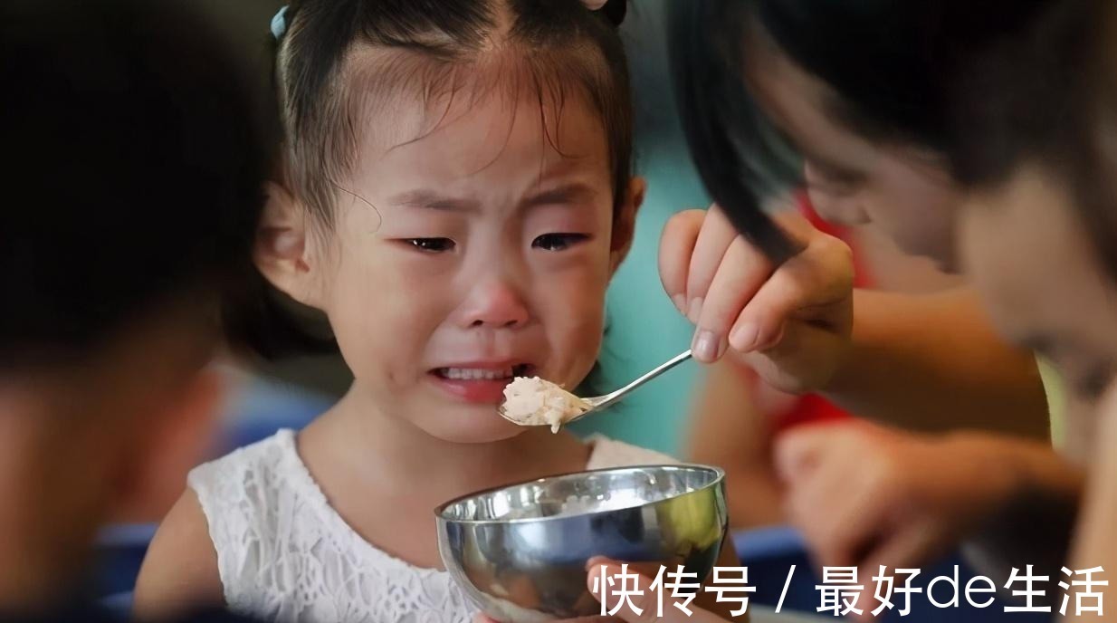 睡眠质量|中国第一巨人鲍喜顺不听医生劝告,执意生下一子,一家现状如何