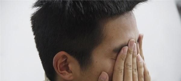 油脂|男性用过的枕头，为啥总是黄黄的医生作出解释，女性别嫌弃