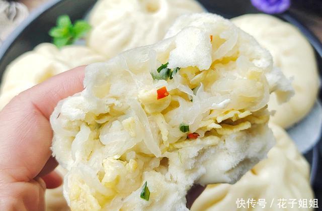 教你做|早餐还在买教你做萝卜素馅包子,面皮白胖软乎,馅料鲜美不出汤