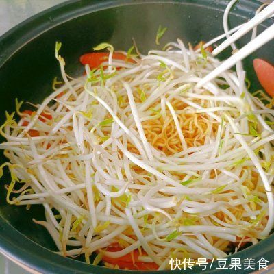 秘密|饭店大厨说漏嘴的秘密，酱油炒面这样做才好吃