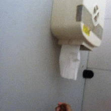 |搞笑GIF:连甩鱼竿都不会,我来教你!