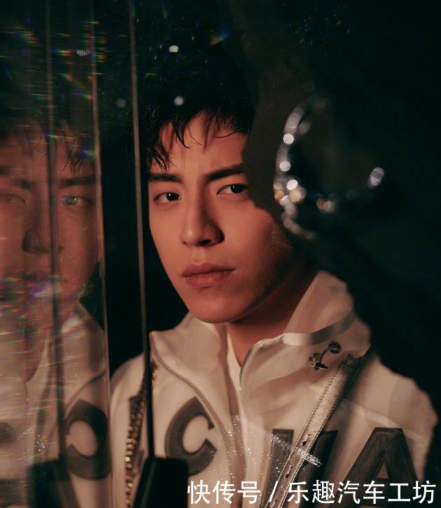 曝王大陆与神秘美女约会 助理护送至酒店后离开 快资讯