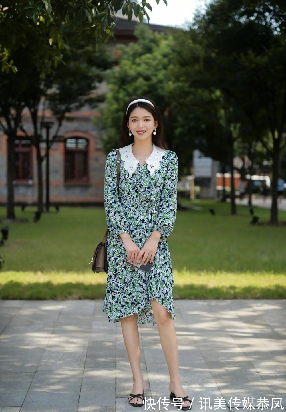 碎花连衣裙|选择好看的碎花连衣裙穿搭,摆脱乡土气息,化身都市丽人!