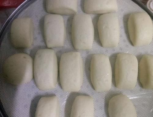 面包|酵母发面速度太慢？教你这样做，30分钟发满盆，馒头比面包还松软