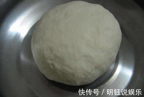 蒸包子的诀窍只要掌握这2点,蒸出鲜嫩多汁的大肉包,味道不错