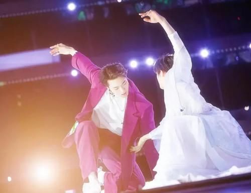 创造营4排名票数差距大！首A仅排第五，榜一榜二炒CP遥遥领先