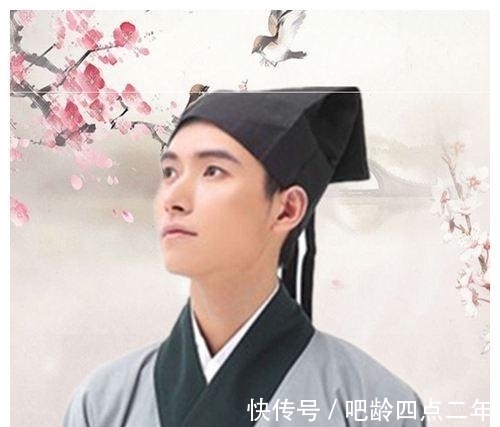 钦差大人!上联:雏凤学飞,万里风云从此始;秀才下联,钦差大人连声称妙