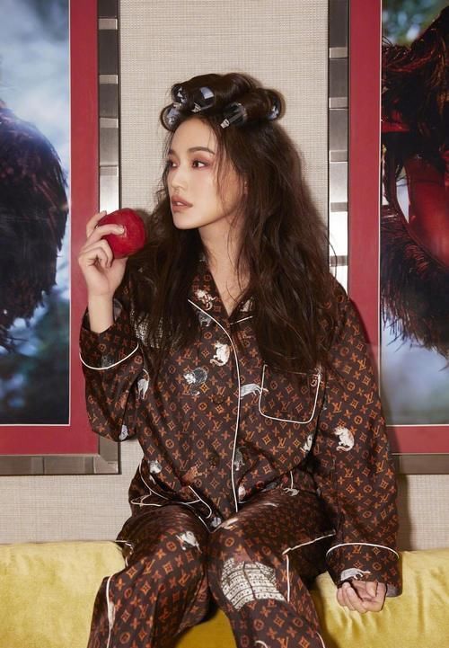 花木兰|方脸适合什么发型?想给方脸 “削骨”并不难,3步教大家选发型
