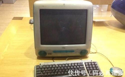 |幽默笑话:下班的时候坐公交车,半路上来……