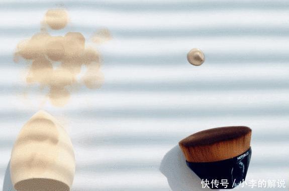 明星们丢弃“美妆蛋”改用“粉底刷”,化妆师透漏原因太吃粉!