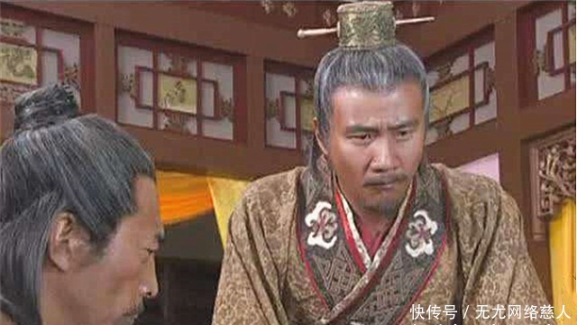 顿时|朱元璋在宫中宴请群臣,席间刘伯温看了一眼酒杯,顿时面色如土