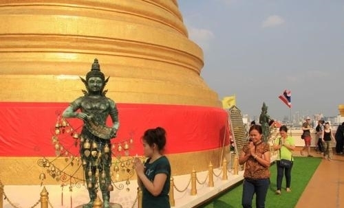 泰国|金山寺：曼谷最高的寺庙，金光闪闪不要错过