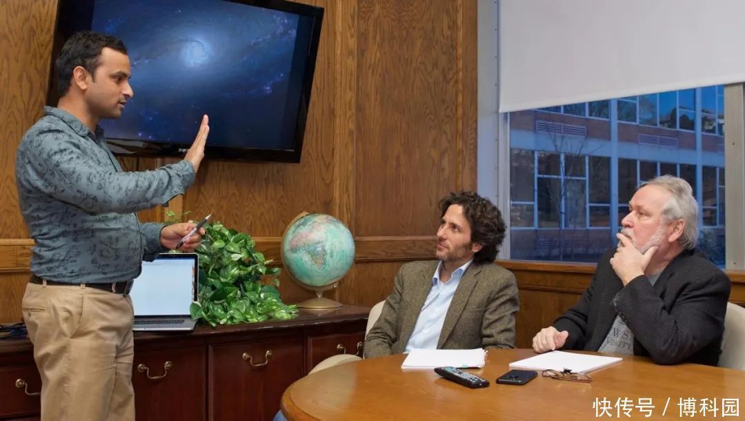 天体物理学 首次从两个碰撞合并的星系中,探测到相对论射流,速度接近光速