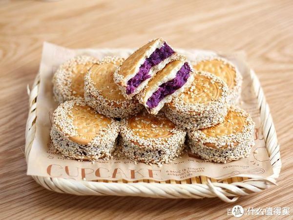 紫薯别再蒸着吃了，试试这样做，奶味浓郁，香软可口，太好吃了