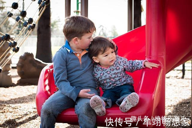 发育期|宝宝为什么喜欢揪妈妈的头发明白缘由后,你还舍得凶他吗