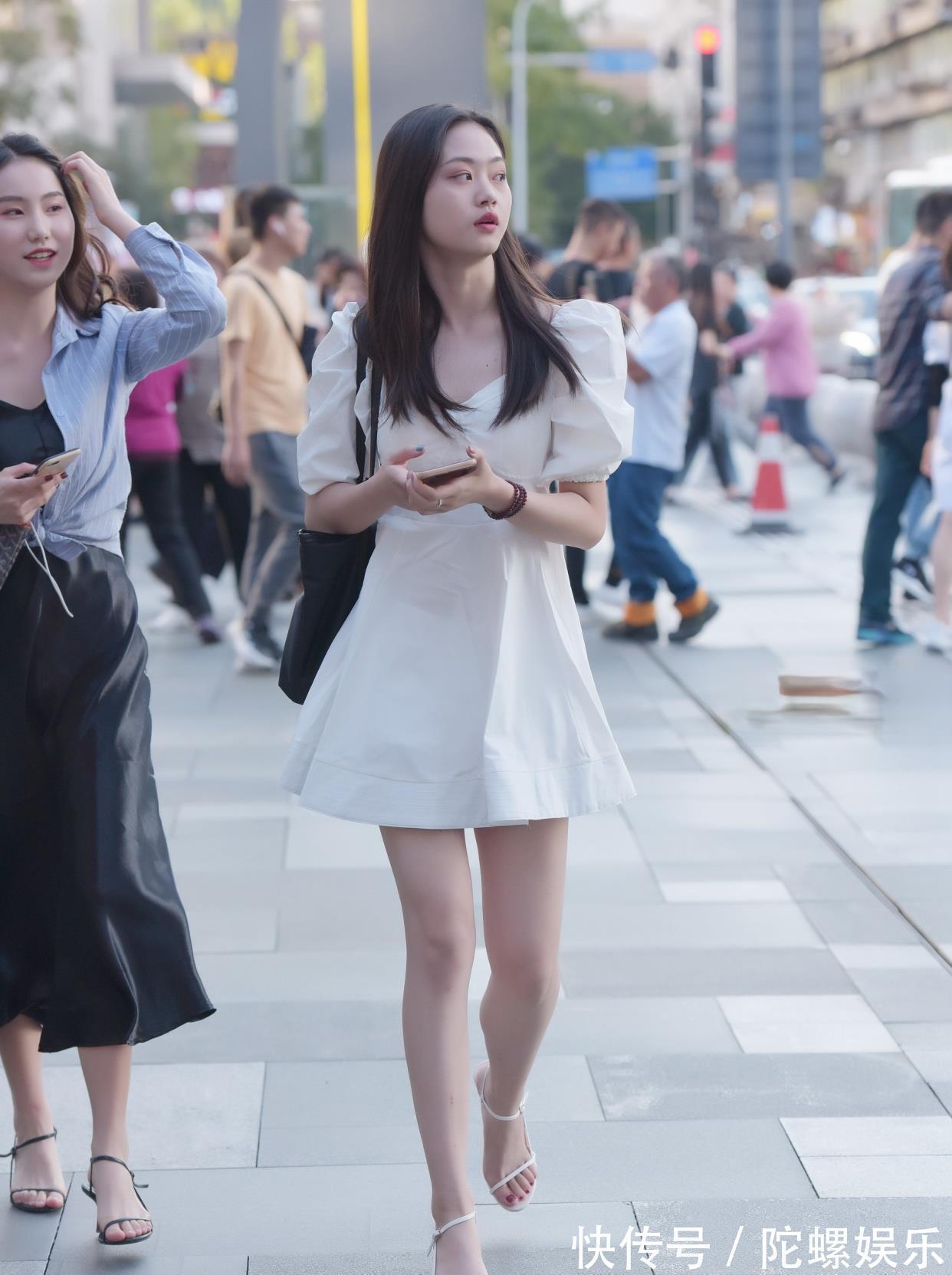 五角形|牛仔配短袖,简洁美观,不能穿的经典