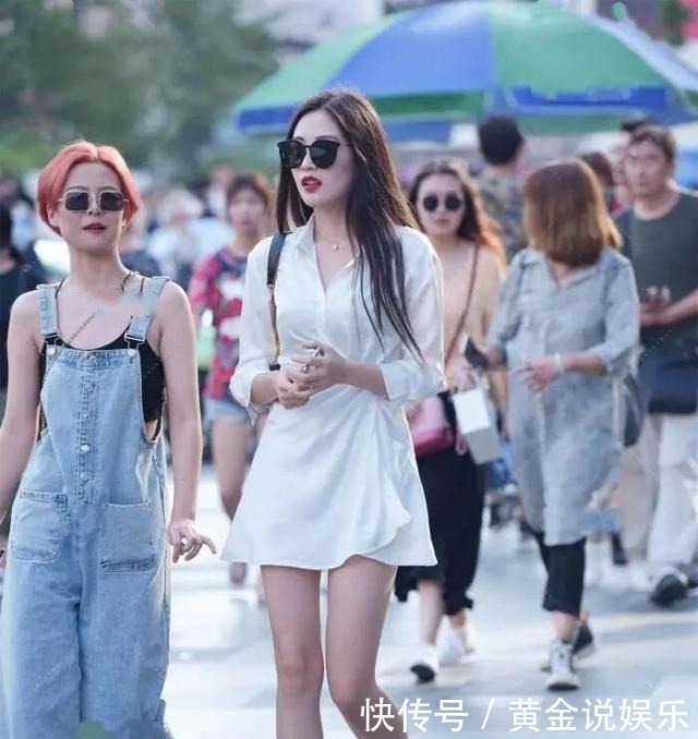 连衣裙|“下衣失踪”又火了,这样穿时髦优雅,展现了不一样的知性美!