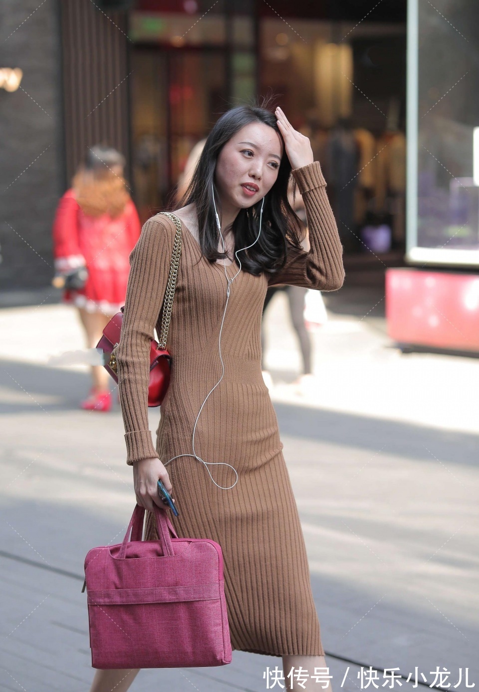 回家|这也太清纯了吧，这谁能抵抗的住啊，如此自信的美女，好想娶回家