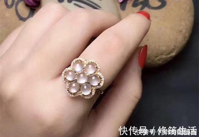戒指|翡翠戒指可别乱戴!戴在不同的手指上,都有着不同的寓意和作用