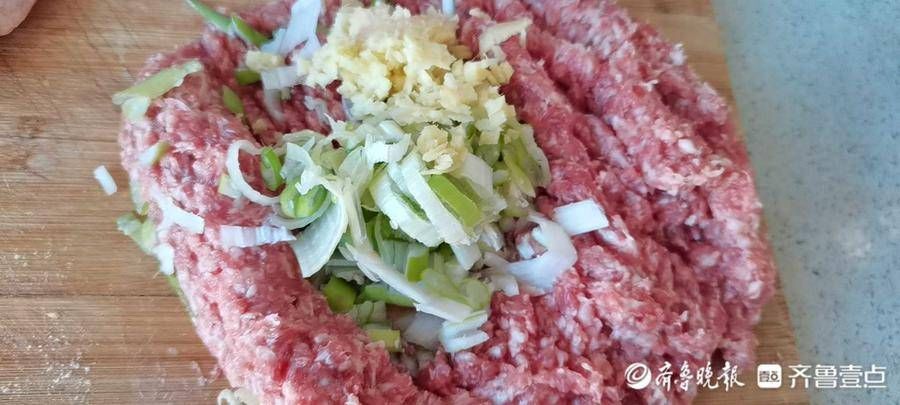 壹粉食堂|满口飘香!皮薄劲道的豆腐鲜肉包来啦,一口气吃好几个