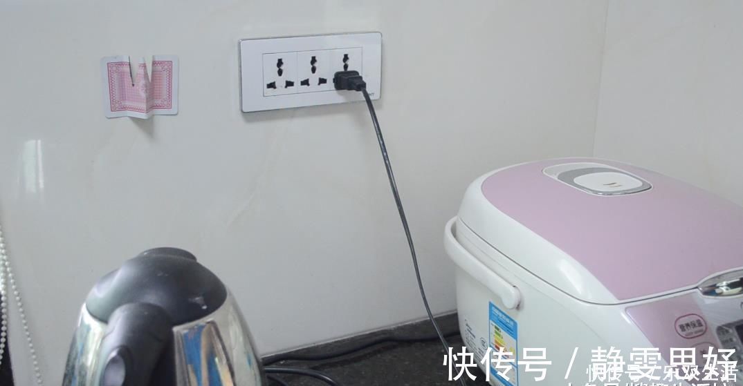 用处|用旧的扑克牌别再扔了, 剪几刀, 粘在厨房里超实用, 人人见了都夸好