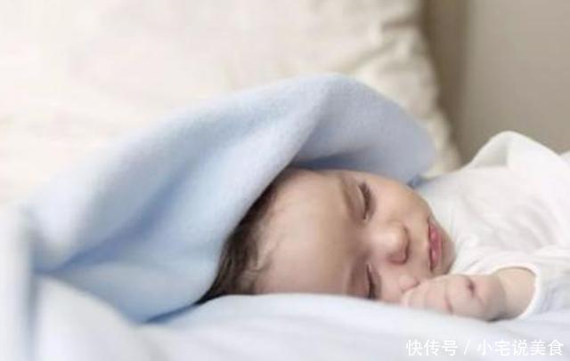 两个月|宝宝出生后前两个月变化大,家长要锻炼他这5个能力,宝宝更聪明