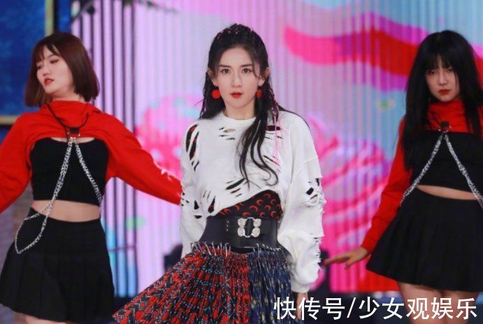 改版《快本》只剩一位主持人？网传谢娜吴昕要离开，观众：改名吧