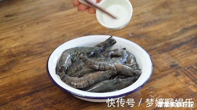 麦片虾|这菜一上桌就抢光！看似不搭，煮一块竟如此惊艳！