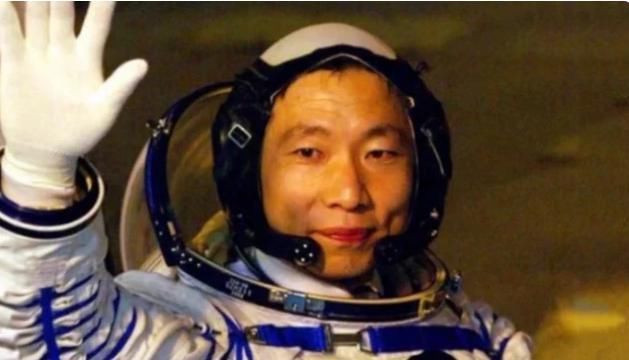 上天 杨利伟落地后,为何17年不再上天?原因令国人泪目