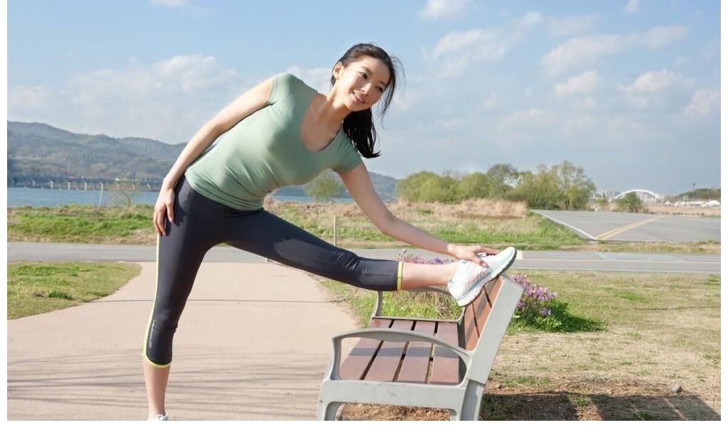 卵巢|更年期的女性身材容易发胖，专家：或与这三个原因有关，劝你趁早避开