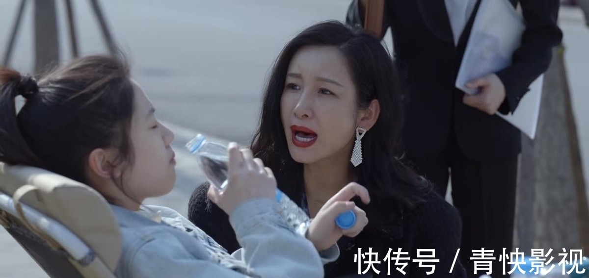 冲上收视榜第一!仅播2集口碑就爆了,黄磊一出手就是“王炸”