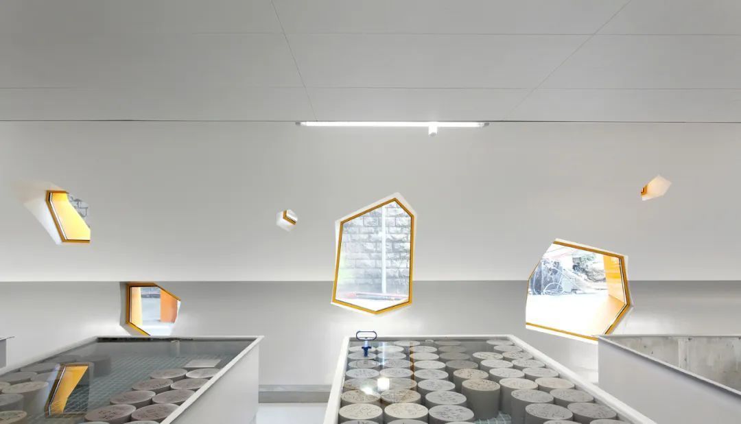 努维尔|有里又有面,千变万化的油罐筒仓