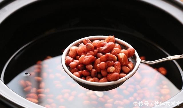 它是“长生果”,和红豆一起煮,香甜软糯又营养,温暖舒适过冬天