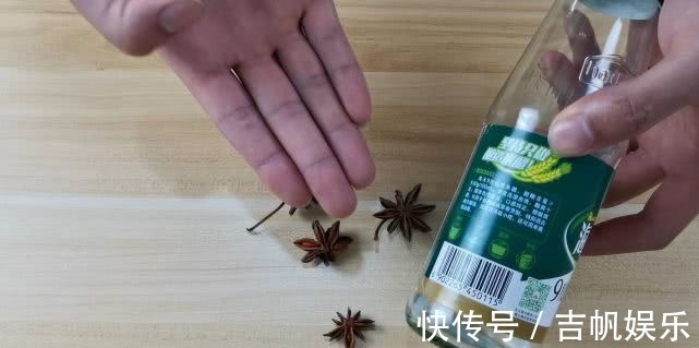 白醋里放几粒八角泡一泡,解决了家家户户的难题,真实用学学吧!