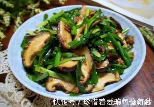 韭菜别再炒鸡蛋了，和此物是绝配，隔天排宿便，肚子越吃越瘦