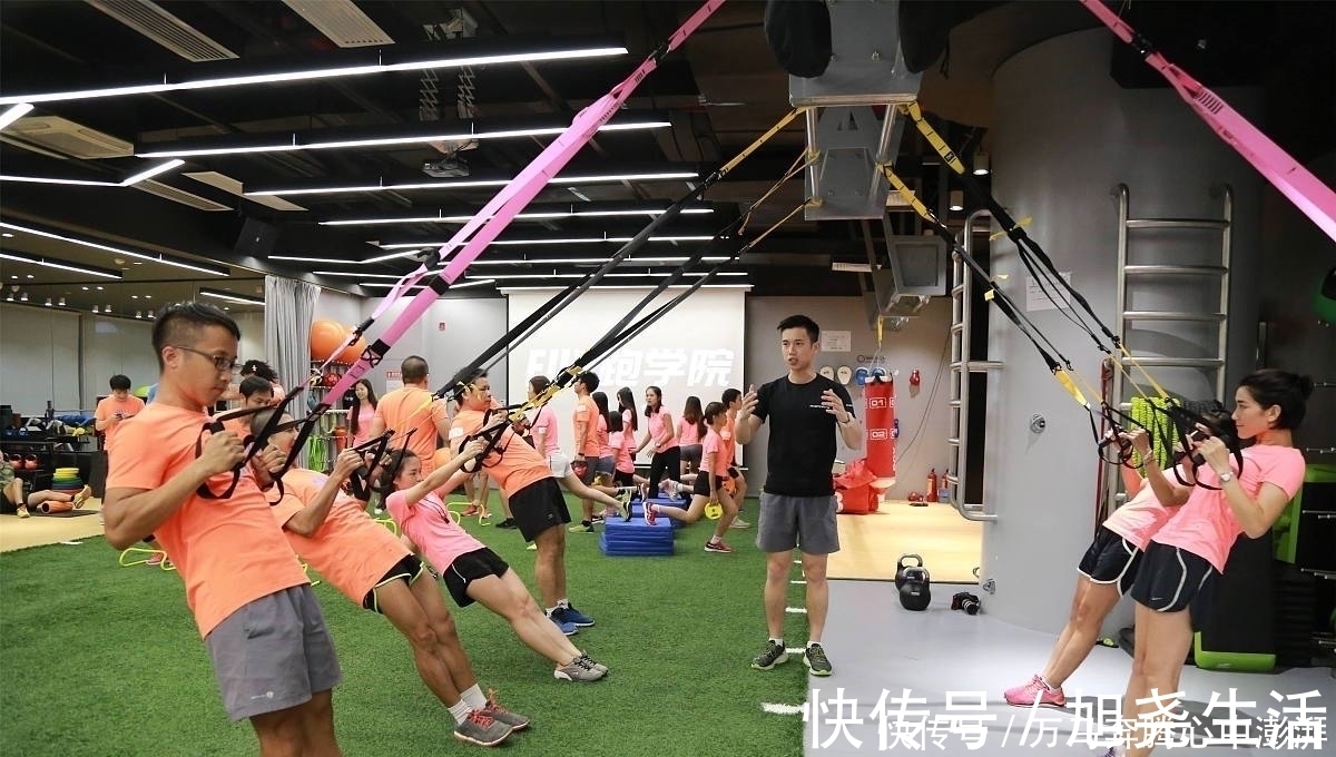 锻炼者|去健身房锻炼和不去健身房自己练,哪个效果会更好