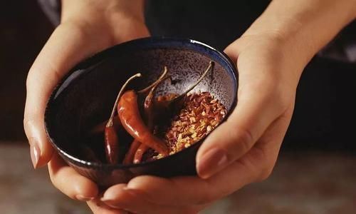 随息居饮食谱|一种不伤身体的吃辣方法，暖脾胃，升阳气，祛除体内湿气和老寒！