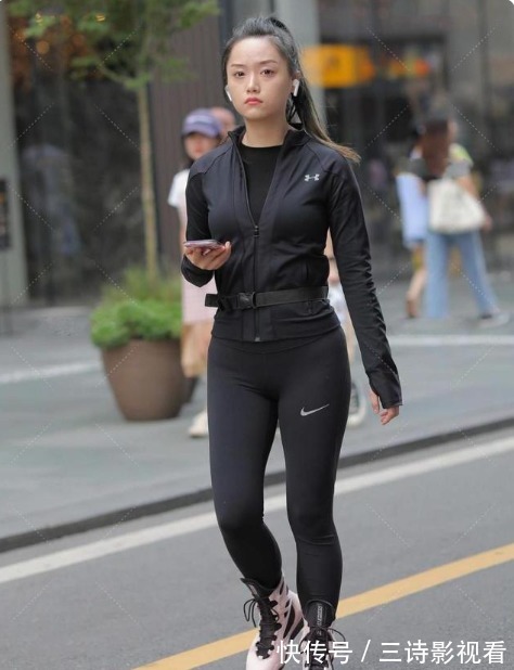 休闲风 全黑色系运动穿搭,简单色系,不一样的清爽休闲风