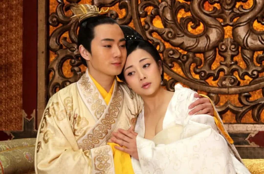 李治后|武则天侍奉唐太宗12年无所出，嫁给李治后立生4子2女，为何？