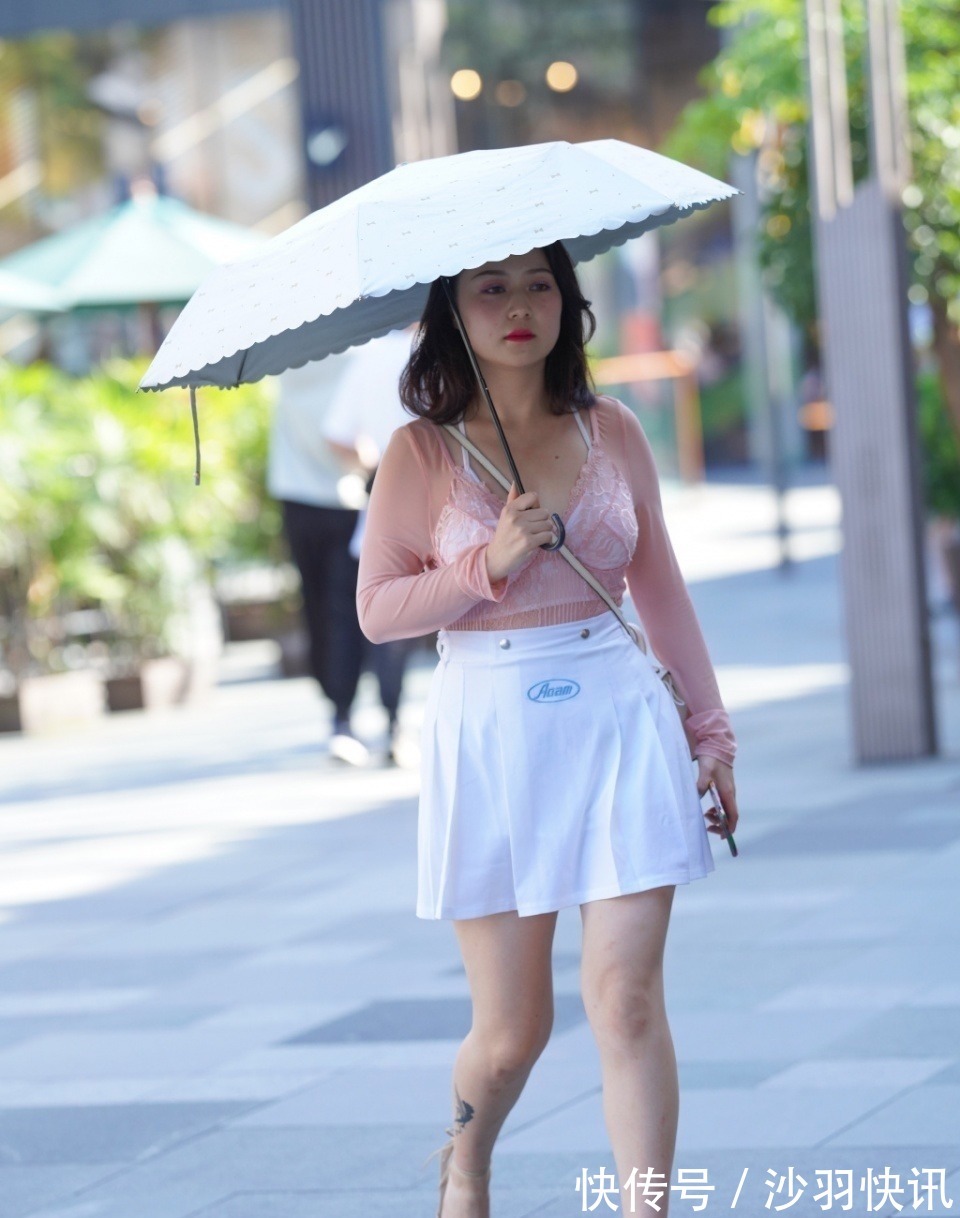 小姐姐 微胖“阿姨”的清凉穿搭,看着干净舒适,既减龄又“秀身材”!