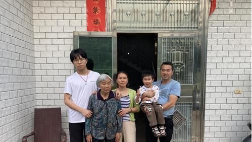 丈夫|江西萍乡：丈夫意外去世 她带着婆婆改嫁