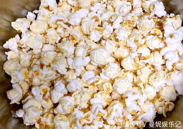 “爆米花”别再花钱买了,一把玉米可以做一锅,有炒菜锅就行