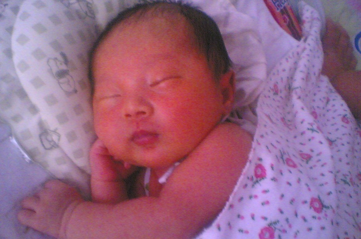 孕妈|最美新生儿出生,医生护士惊呆:上辈子做了什么好事得来的颜值