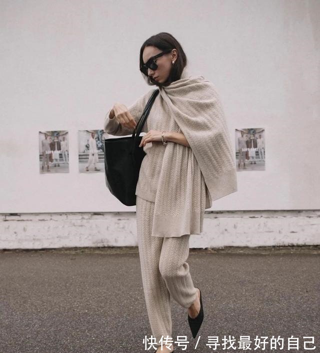 包包 终于“接地气”的新品包包,我越背越香!