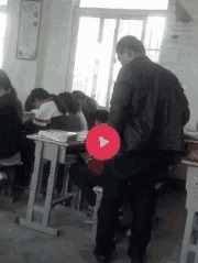 |搞笑GIF图片:下次这货再来理发千万别让他进门