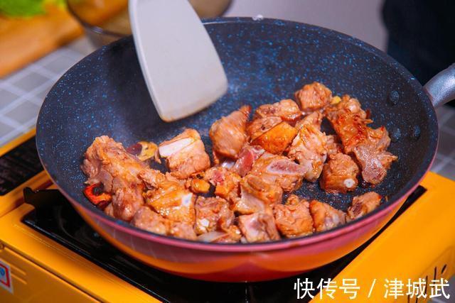 秋冬交替,最该吃这蒸菜,鲜嫩营养好吃不贵,不燥不热顺利过寒冬