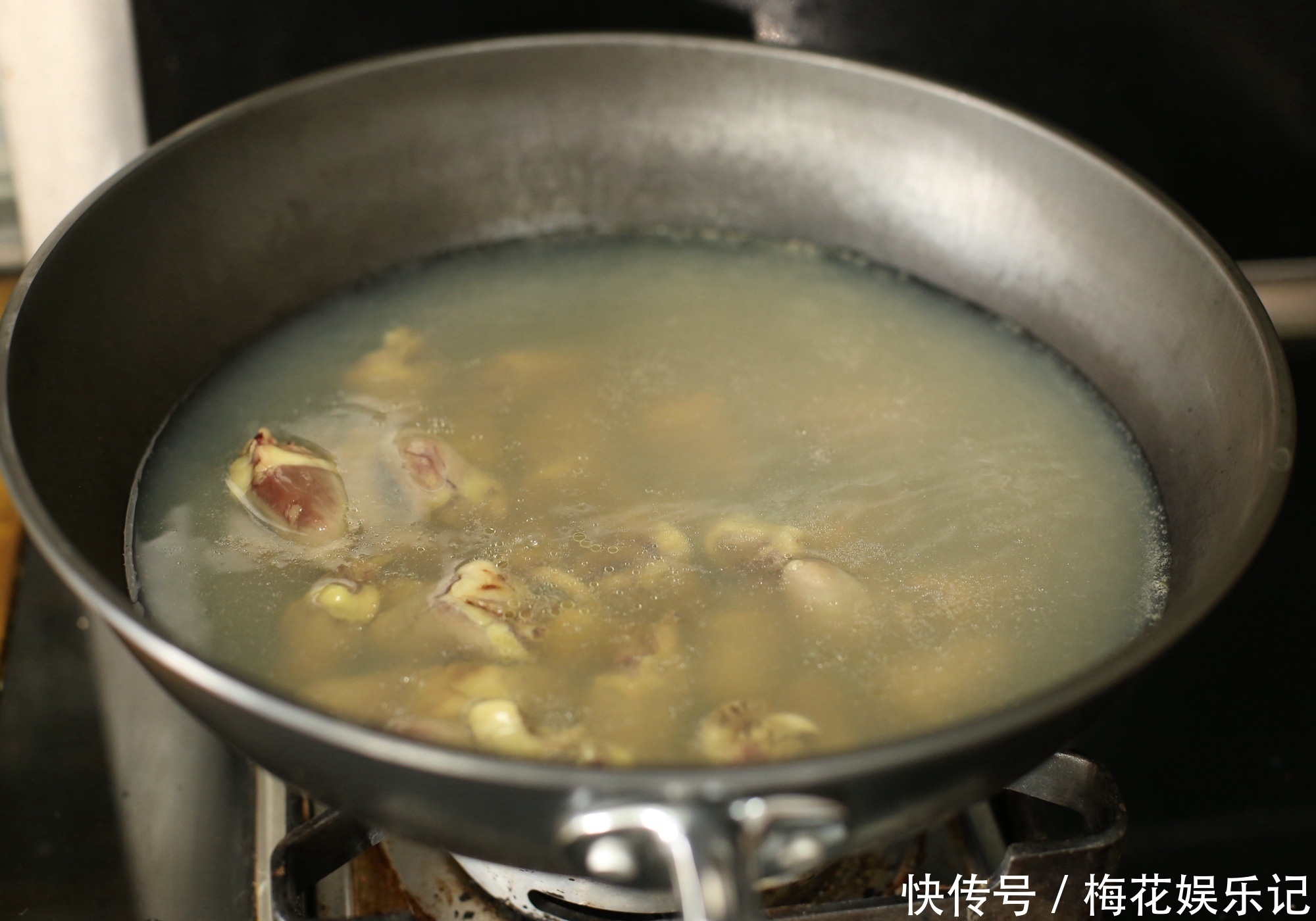 开胃|天太热,来一道重口味菜开胃,鸡身上最珍贵的一块肉,吃哪补哪